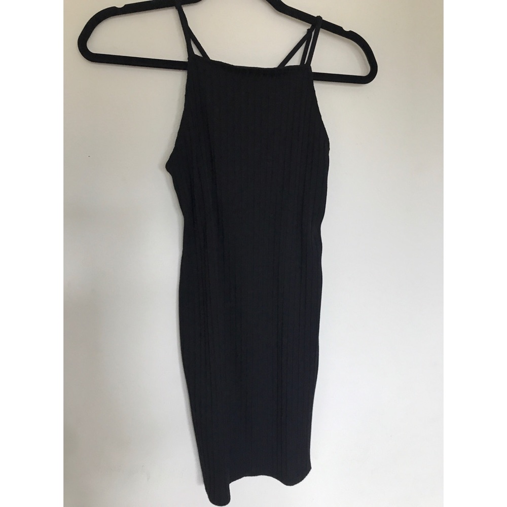 Little black dress 🖤 - Picture 2 of 3